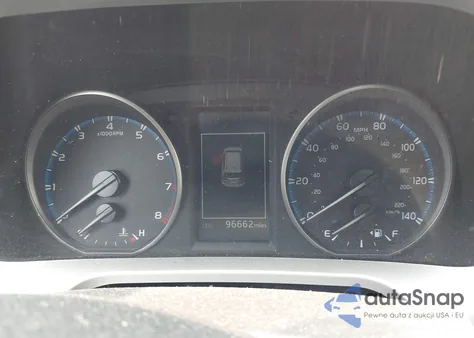 2018 Toyota Rav4 Xle z USA, uszkodzony, nr VIN JTMRFREV2JD255791